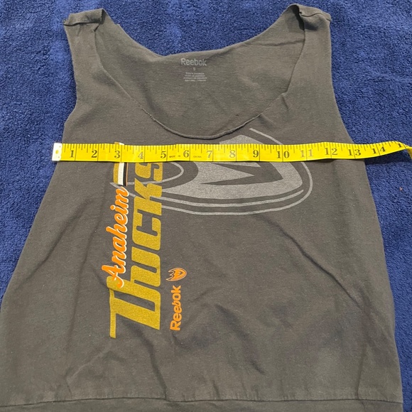 Anaheim Ducks women's Tank Size Small Gray, Yellow, Orange,White Reebok brand - Picture 8 of 9
